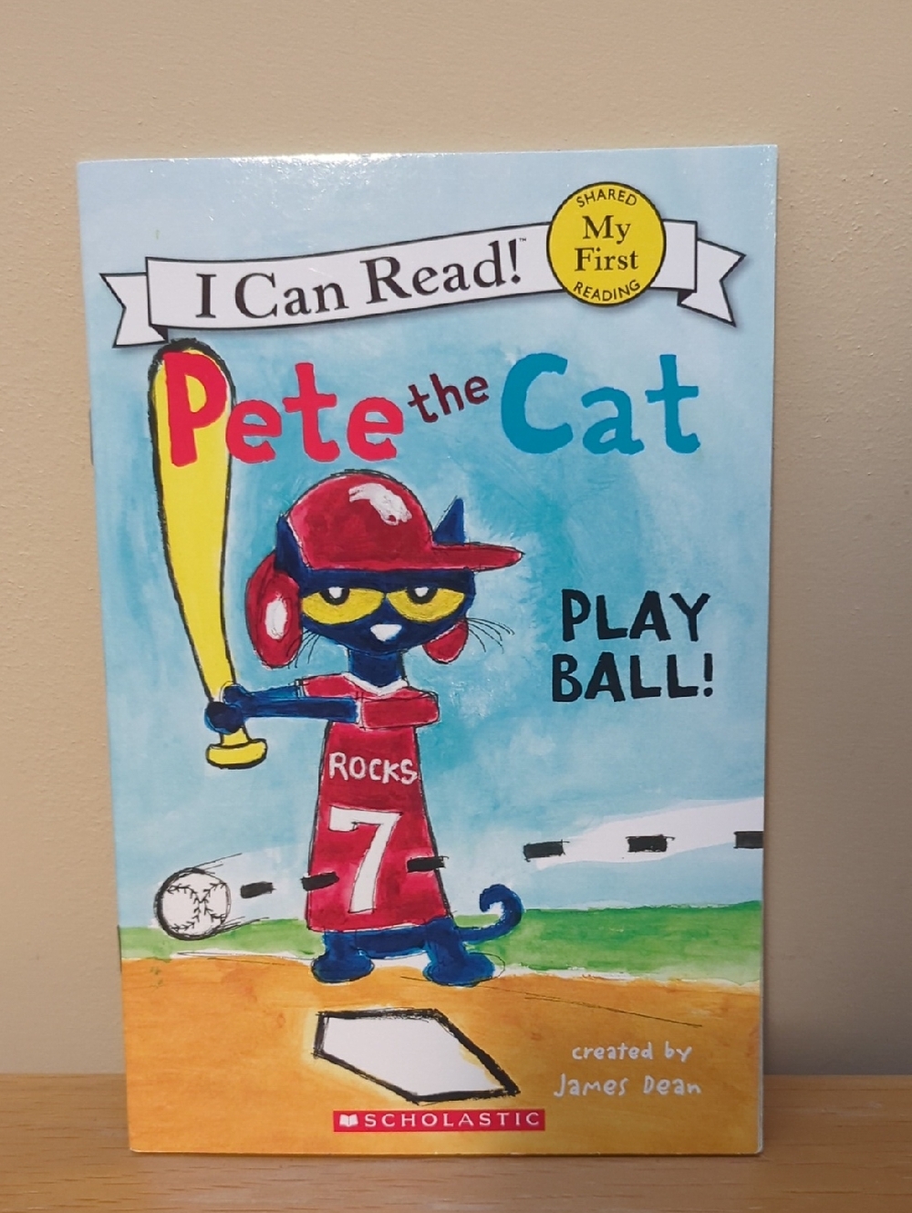 5 ⭐️ for $25 Scholastic Pete the Cat Play Ball! book